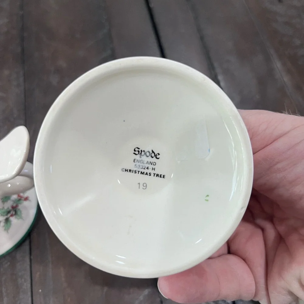 Spode Christmas‎ Tree Chamberstick Candle Holders Set of 2 Holly Berry England